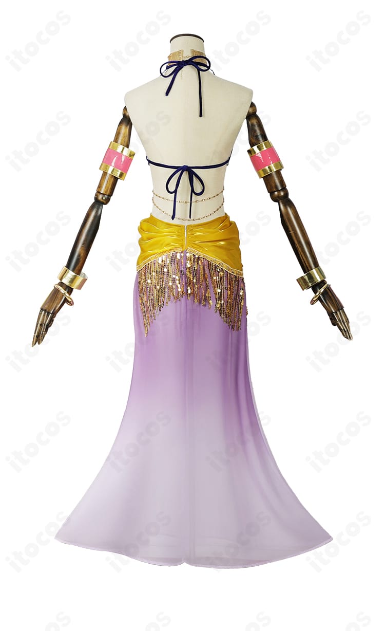 背面写真：ほしな歌唄 ダンサー コスプレ衣装。背中側のデザイン配置とスカートの落ち感、装飾の位置関係を表示。