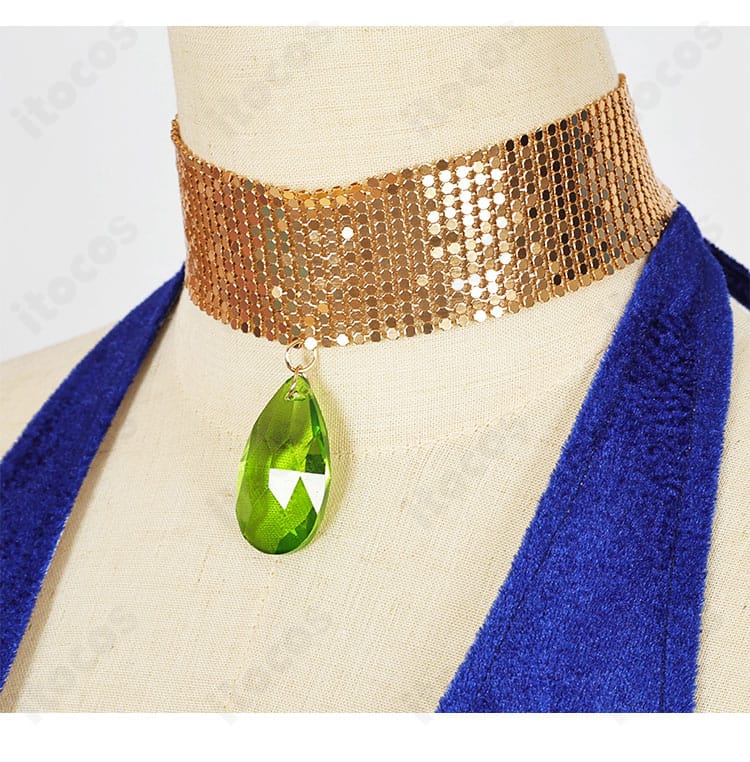 首飾りディテール：ほしな歌唄 ダンサー衣装のネックアクセサリー。装飾パーツの質感と縁取りの仕上がりが見えるアップ。