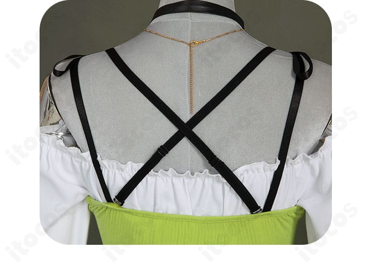 白石杏 Livelylady Dressの背面意匠詳細。切り替えラインとドレープの表情。