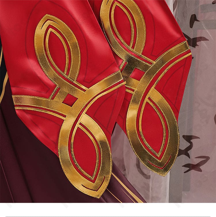 キアナ・カスラナ 衣装の肩飾りアップ。立体的なアクセサリーで完成度を高める重要パーツ。