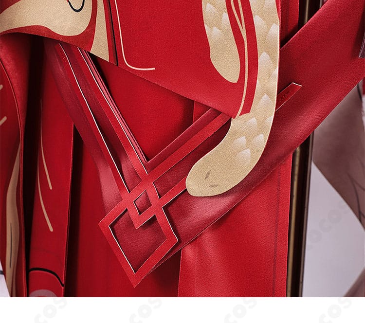 キアナ・カスラナ 衣装 背面飾りの近接。デザインモチーフと配色のコントラストが映えるディテール。