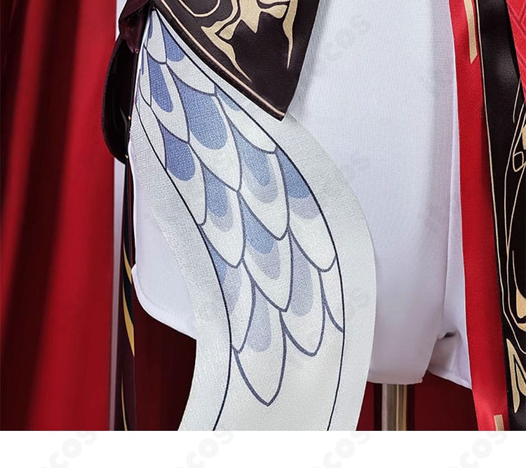 キアナ・カスラナ 衣装の裾フリンジ装飾。動きに映える柔らかなフリンジと縁処理の仕上げ。