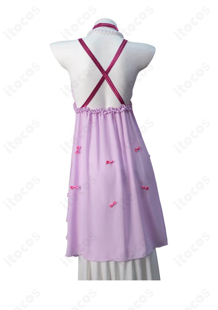 加藤恵コスプレ衣装の背面。背中側のレースや丈感、仕上がりのクリーンさが伝わるバックビュー。