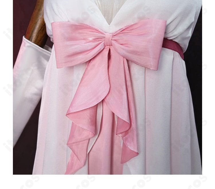 加藤恵 コスプレ衣装の蝶ネクタイ風装飾の詳細。可愛らしいアクセントが見えるアップ画像