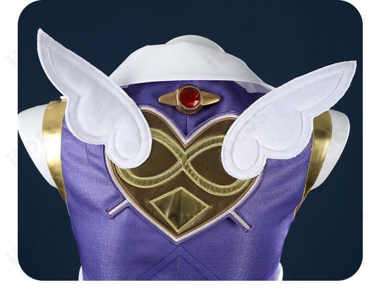 背面装飾の近接写真。大リボンの結び目と落ち感、背中の切替ラインが見える画像