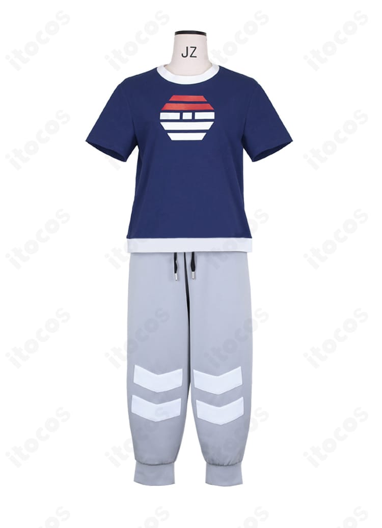 セット内Tシャツの単体画像。シンプルで合わせやすいクルーネックのデザイン。