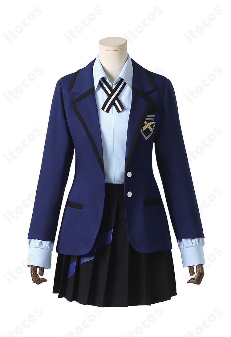 ニャアン コスプレ衣装の正面。コートのライン、シャツとリボンの配置、胸元刺繍の仕上がりが分かるフロントビュー。