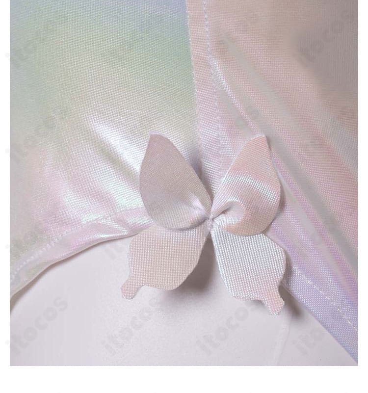 蝶モチーフの装飾パーツを強調。可愛らしく華やかなアクセントが見えるディテール写真