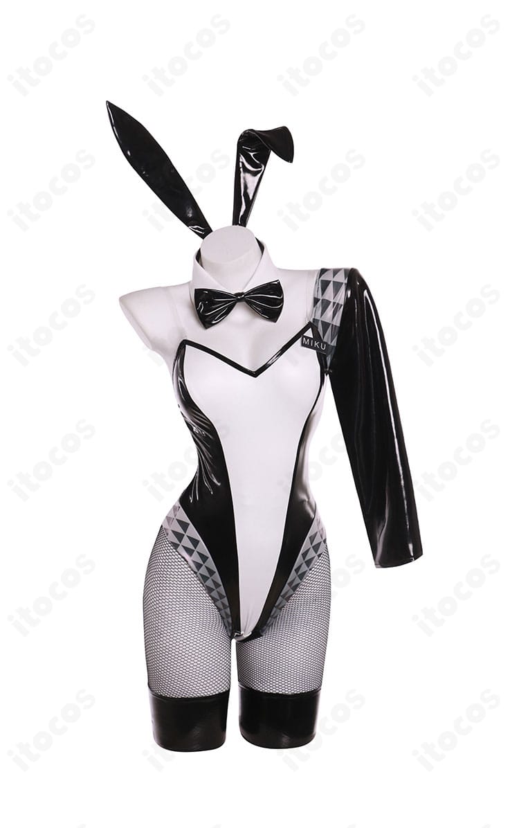初音ミク バニーVer. 正面カット。レオタードの艶感、つけ襟と蝶ネクタイの配置が分かるディテール。