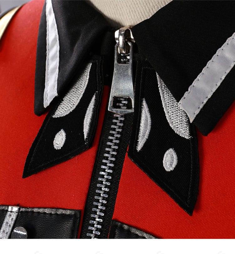 向坂雫アーマーのチェーン装飾ディテール。質感と取り付け位置が分かる近接画像