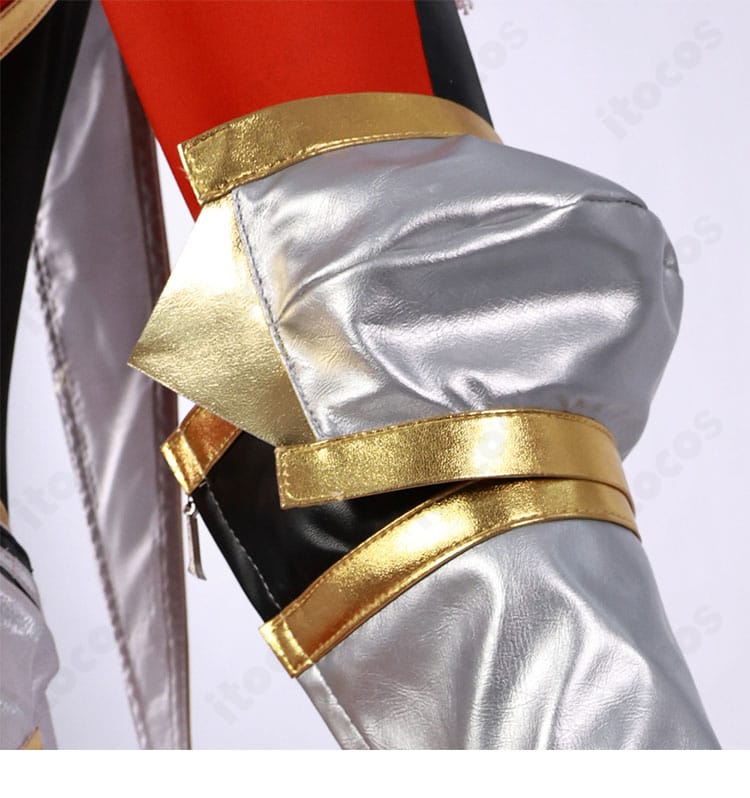 左腕の装飾ディテール。腕部のラインとプレート風意匠が分かる画像