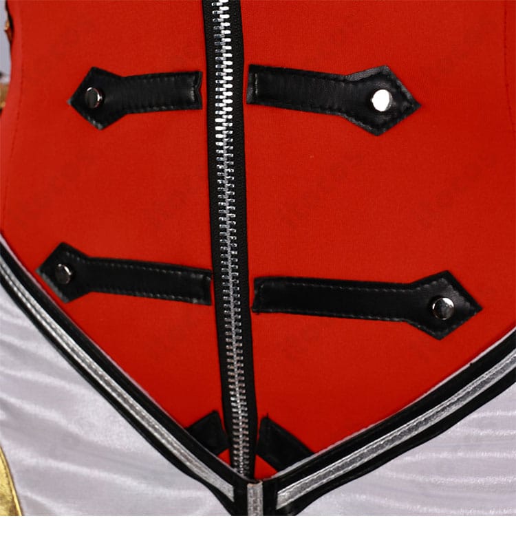 腰部の飾りと意匠のディテール。ベルト状パーツと装飾の配置が分かる画像