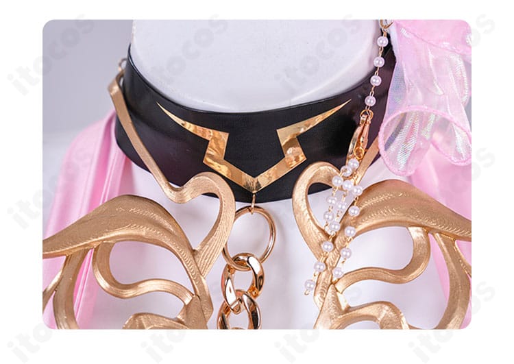 C.C. コスプレ用チョーカーのアップ。精緻な装飾と質感が確認できる