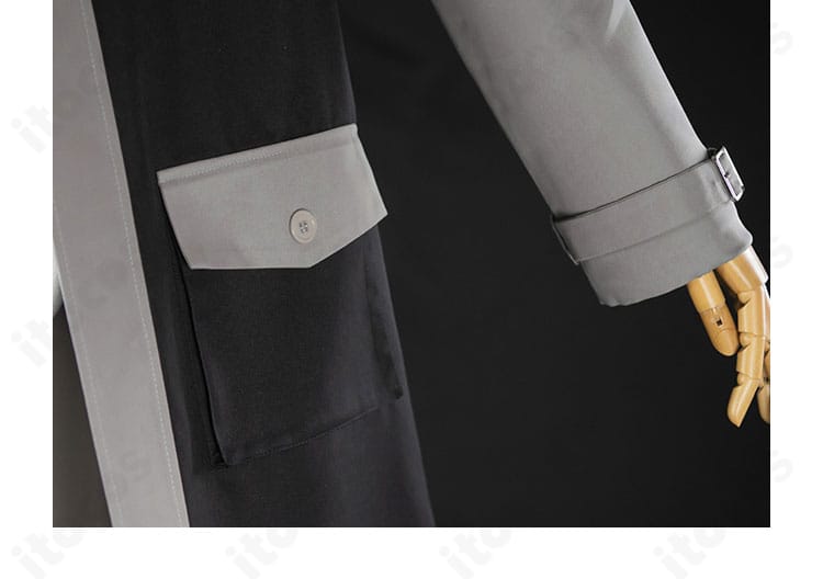 エンジン衣装の袖口ディテール。カフ部の形状、縫製、金具の質感が分かる接写画像