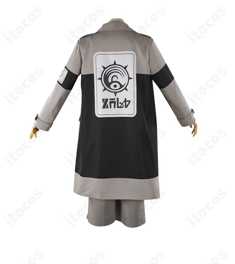 エンジン コスプレ衣装の背面全身。ロングコートの後ろ姿とベルト位置のバランスが確認できる画像