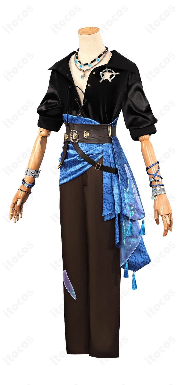 側面ディテール。肩から袖口、腰飾りのラインまで忠実に再現した作曲家・淀みない理性コスチューム