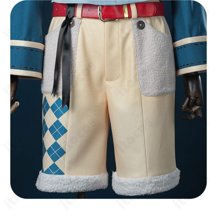 パンツの装飾ディテール。ポケット位置とスリムなラインで脚の見え方を整える設計。