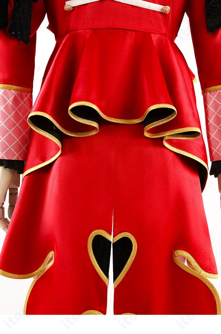 裾ディテール画像：コート裾の装飾・パイピング・縫製を拡大。写真映えするエッジラインを再現