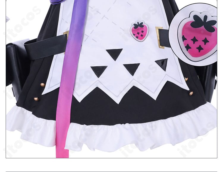 スカート裾の装飾ディテール。フリルとレースの重なりで立体感を表現