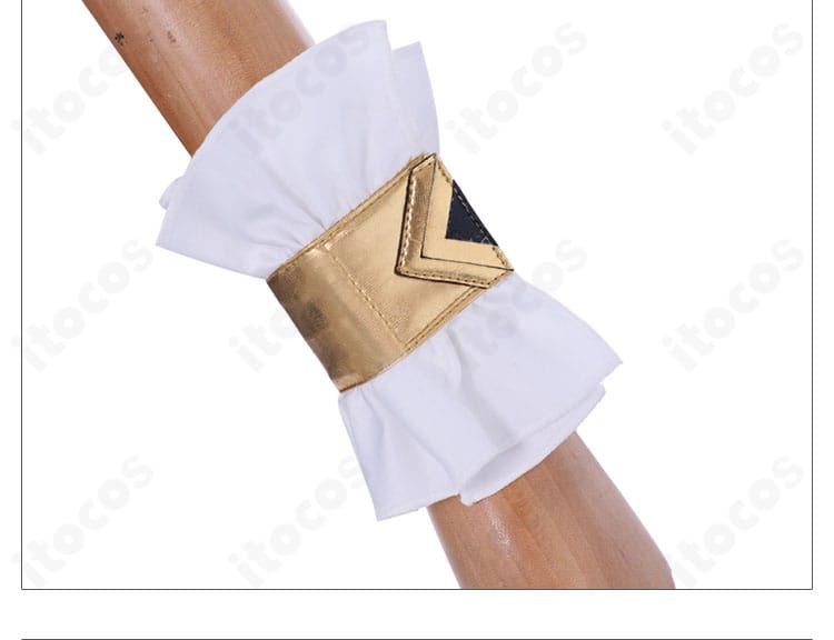 腕飾り（ブレス）ディテール。手元を華やかに見せるアクセント