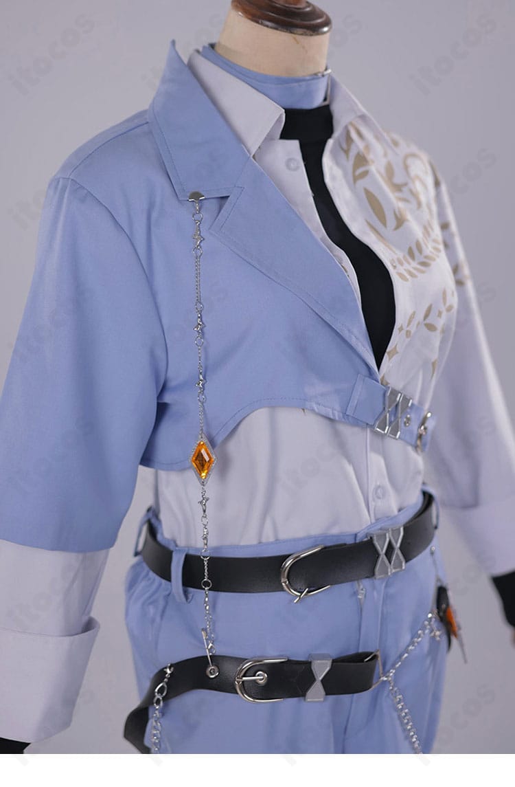 インナー右側の装飾詳細。配置と質感の分かるクローズアップ