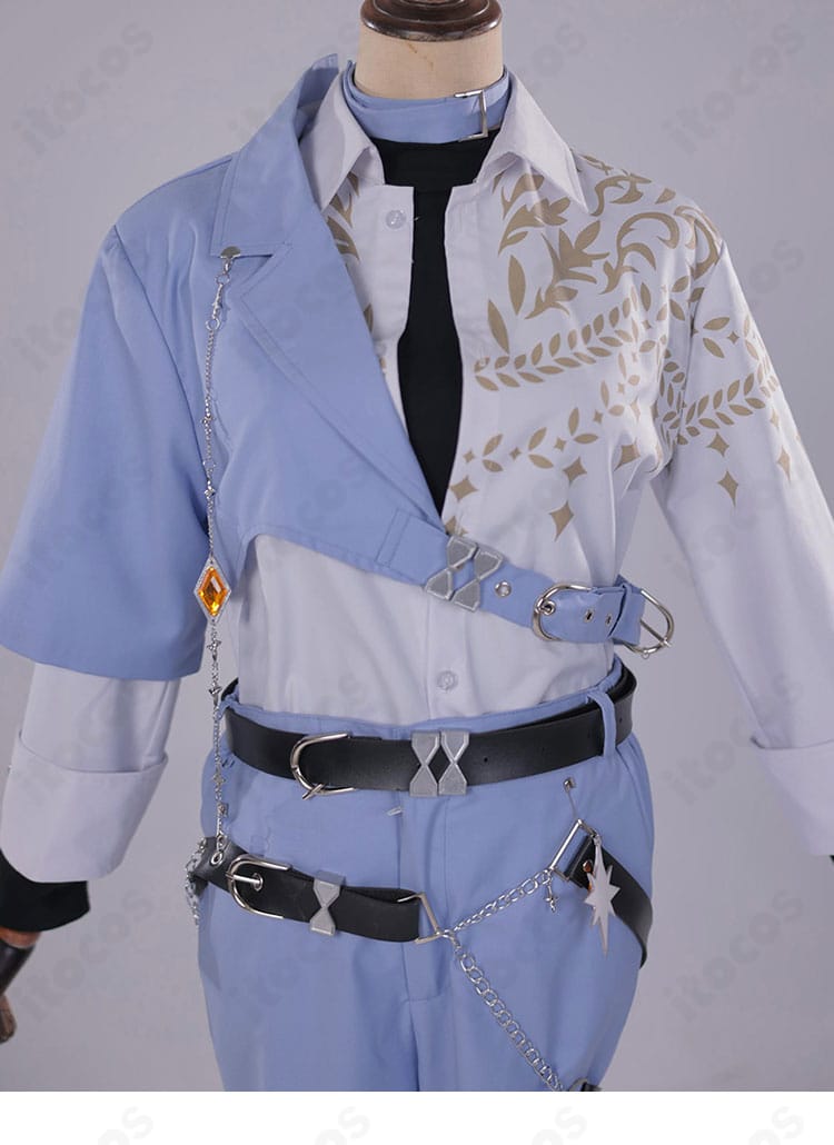 インナー上衣の正面ディテール。前立てと装飾の配置を確認