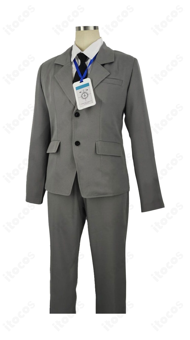 ブルーアーカイブ 先生 コスプレ衣装の側面。細身シルエットとコート丈のバランスが分かる角度。