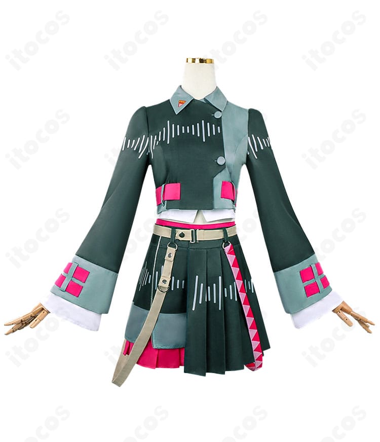 商品正面のディテール。襟元や前立ての意匠がわかる重音テト衣装の近接画像