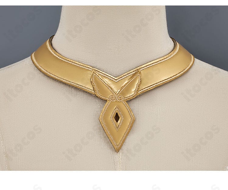 トリスビアス衣装の首飾り装飾を高精細で写したクローズアップ