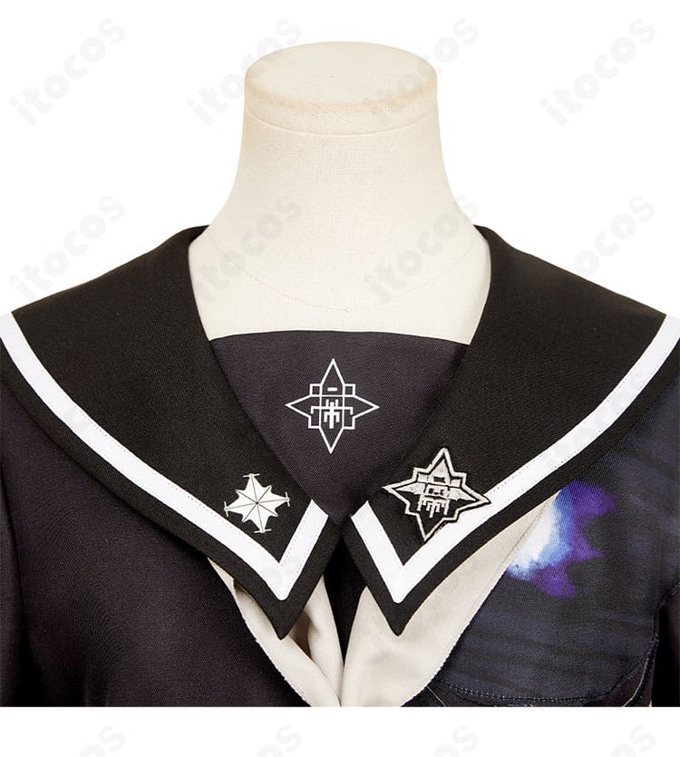 襟の刺繍ディテール。雫原比留子コスプレ衣装の襟元装飾と縫製の仕上げを示すクローズアップ。