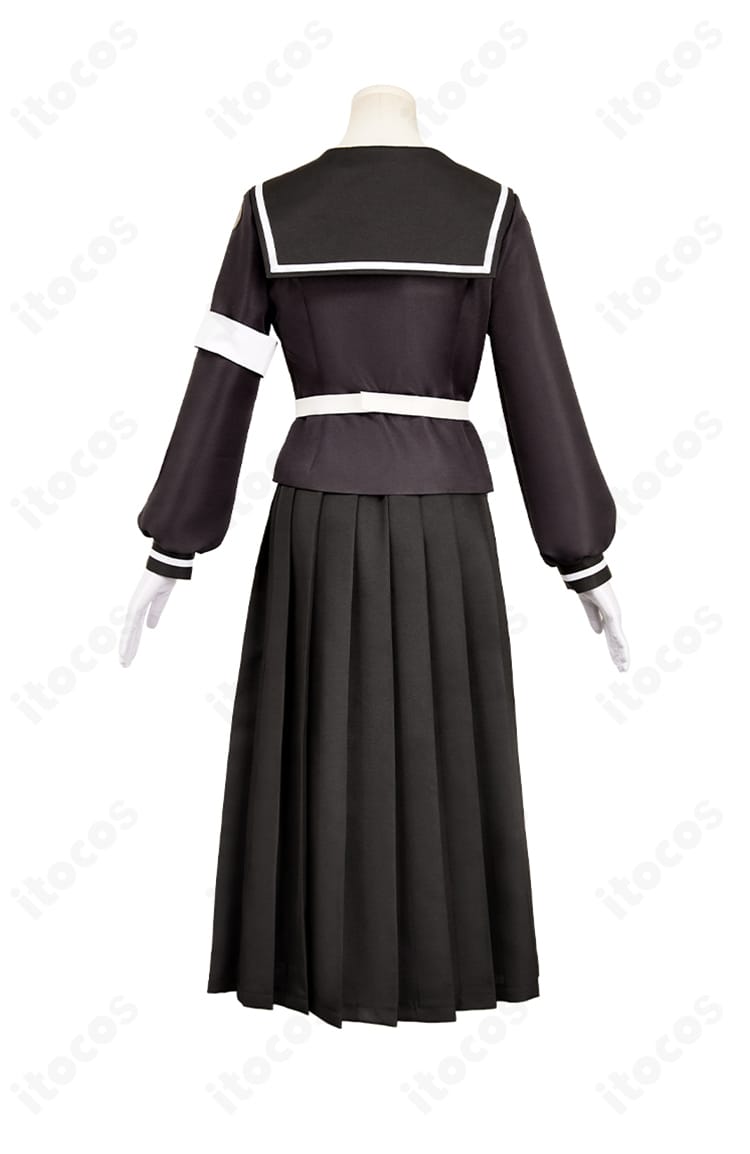 商品背面全体像。学園制服コスプレ衣装の背面デザインと肩掛けの落ち感・ラインを確認できる画像。