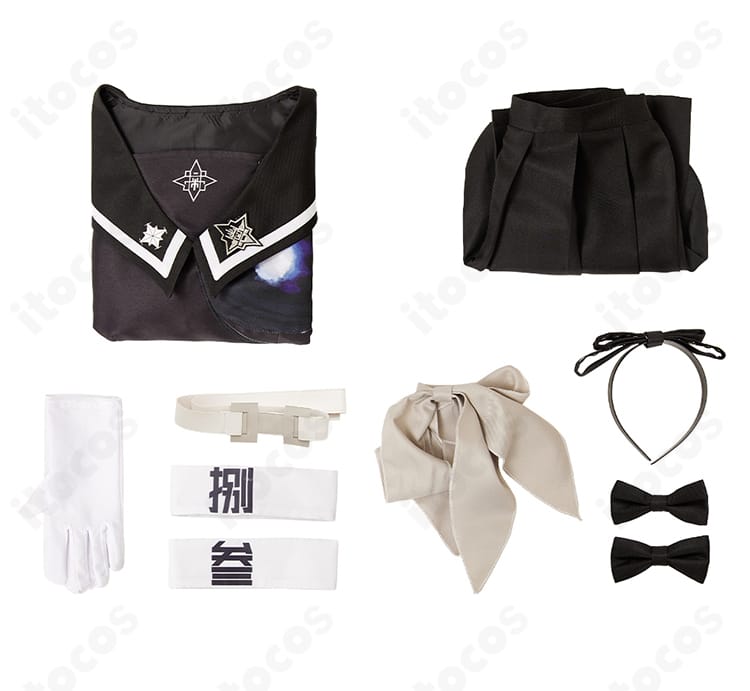 コスプレ衣装のセット内容一式を並べた画像。トップス・スカート・小物までフルセット