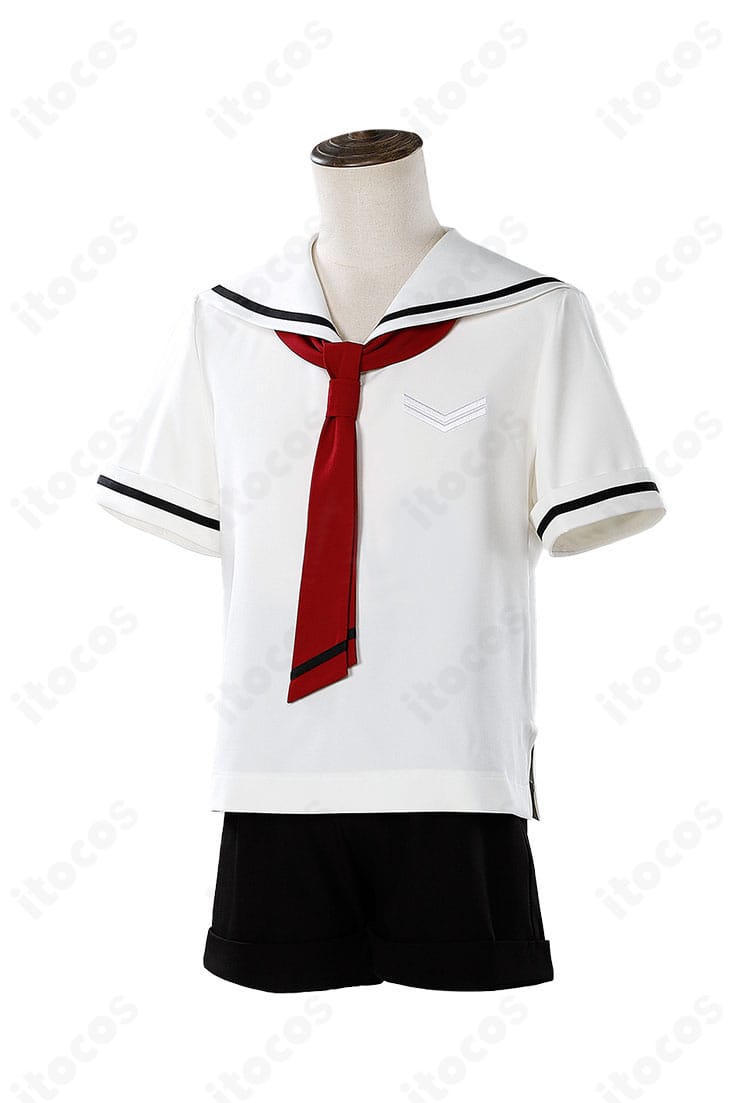 李小狼 コスプレ衣装の側面。袖と裾ラインの位置関係やシルエットを確認できるアングル。