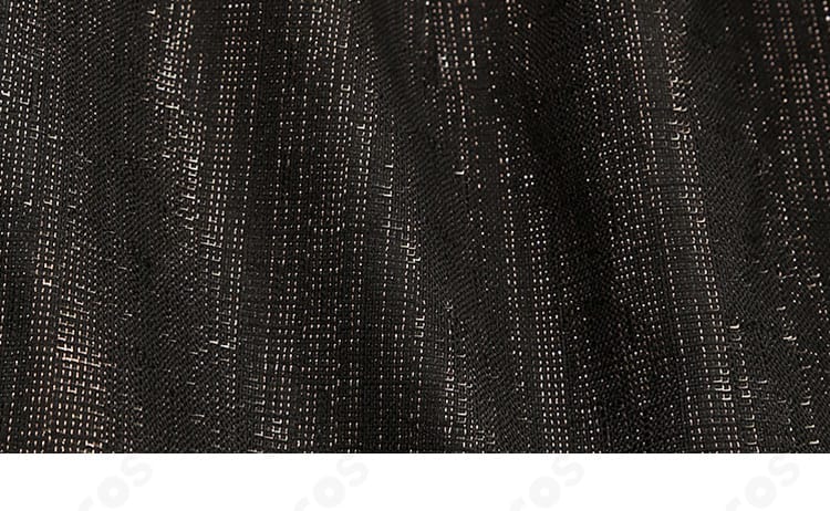 使用生地の質感アップ。中厚ツイル調の発色と耐久性、滑らかな手触り。