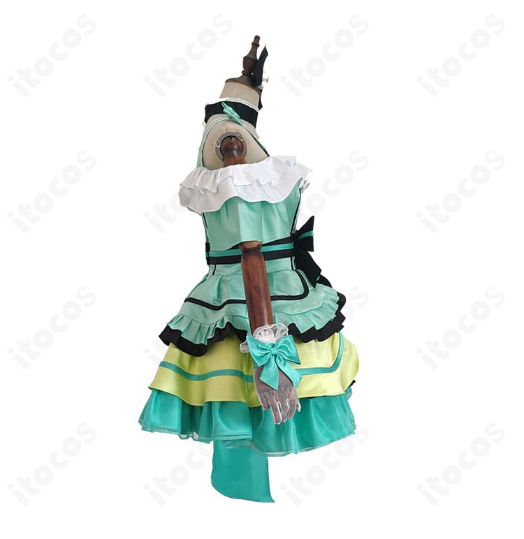 南ことり さくらプリン♪コスプレ衣装の右側装飾ディテール。リボンと装飾パーツの質感と仕上がりが見える接写。