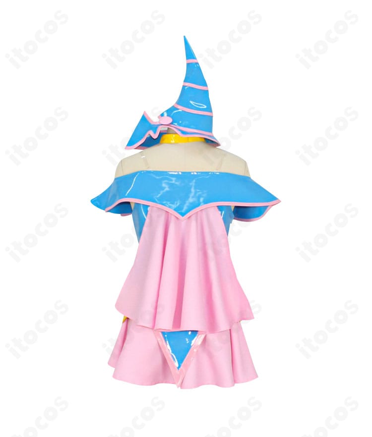 ブラック・マジシャン・ガール衣装の背面。背面カッティングと装飾配置のバランスを示す。