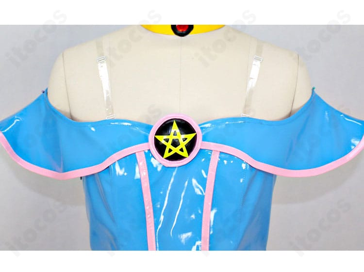 ブラック・マジシャン・ガール衣装の襟元・首飾りディテール。中央モチーフと配色の再現性を強調。