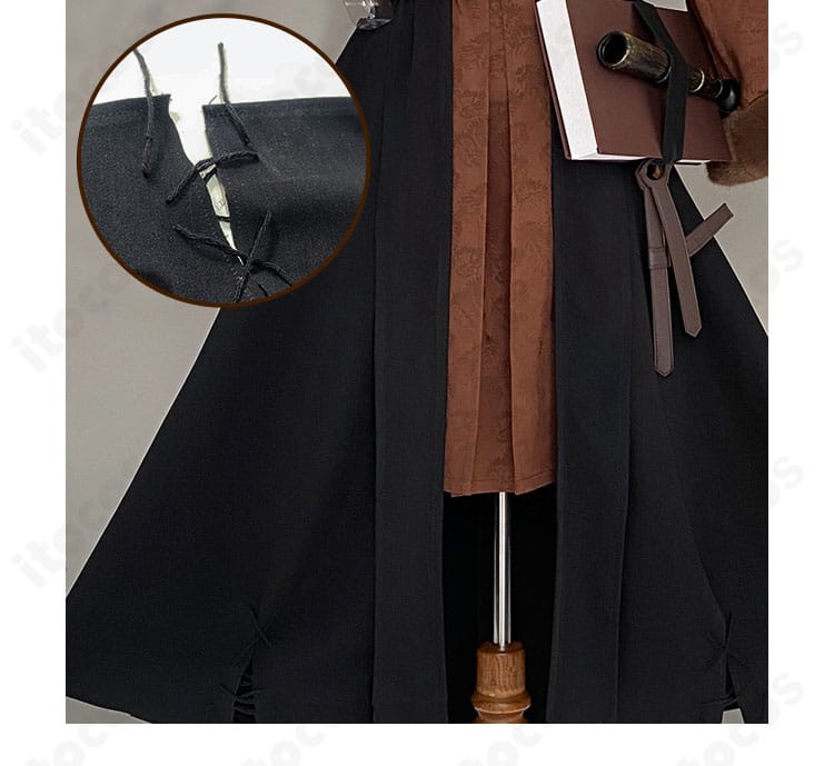 裾飾りとヘムラインの質感・縫製ディテール