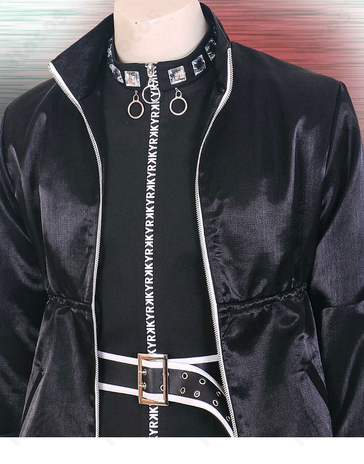 前立て装飾ディテール（ボタン・ステッチの近接）