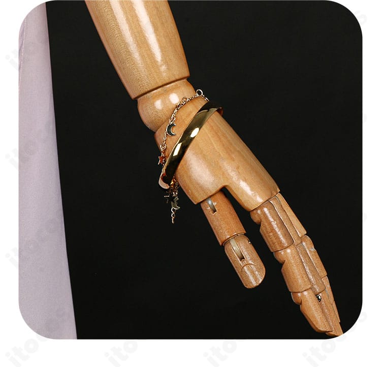 三俣チョコ 魔法衣装コスチューム｜手元アクセサリーのディテール紹介