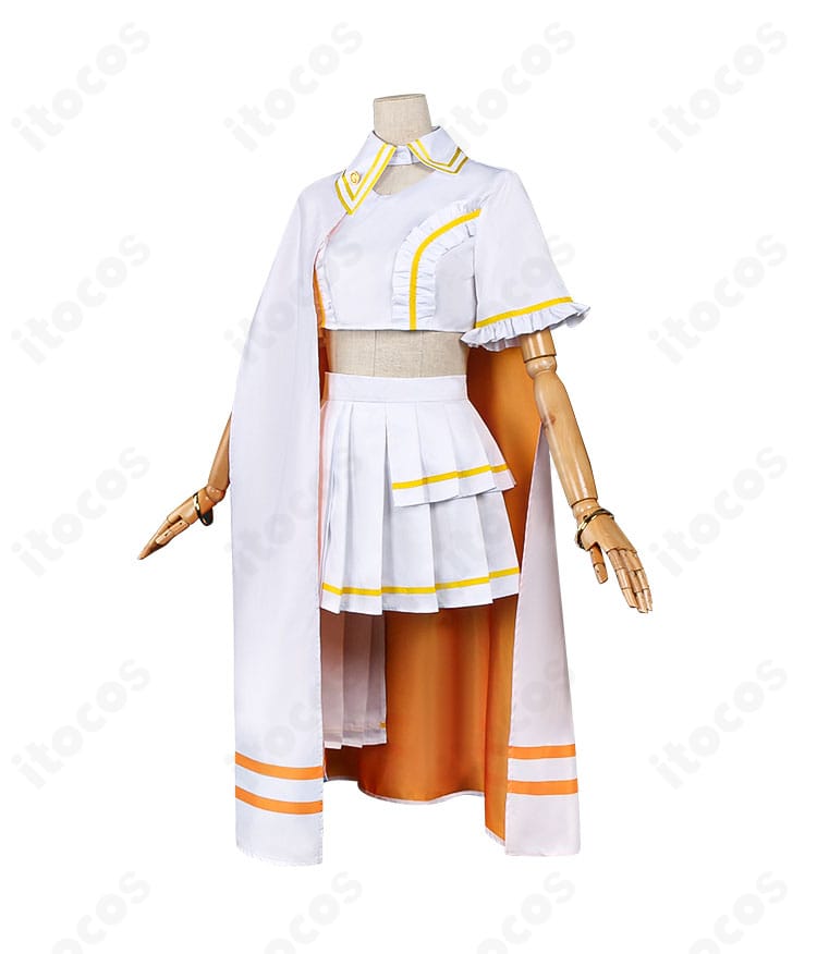 三俣チョコ 魔法衣装コスプレ｜左側からのシルエットを捉えた画像