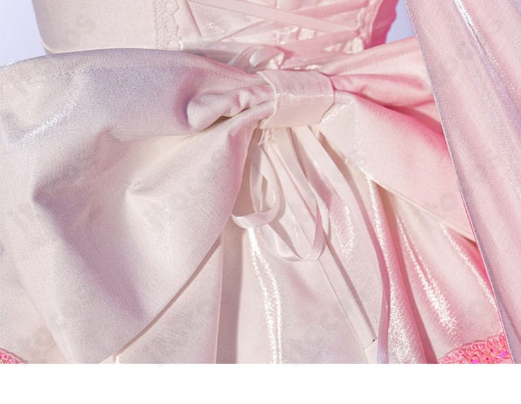 赤城ユイナ 魔法衣装 背面の蝶結びリボン装飾のアップ。形状と立体感の再現を確認できる画像