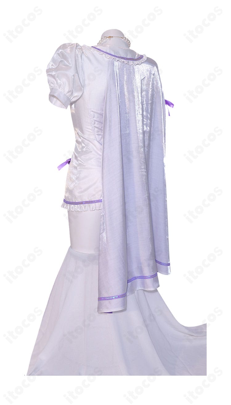 前橋ウィッチーズ 新里アズ 魔法衣装ver. コスプレ衣装の背面ディテール。背面ファスナーとリボン位置、シルエットの流れを忠実に再現。