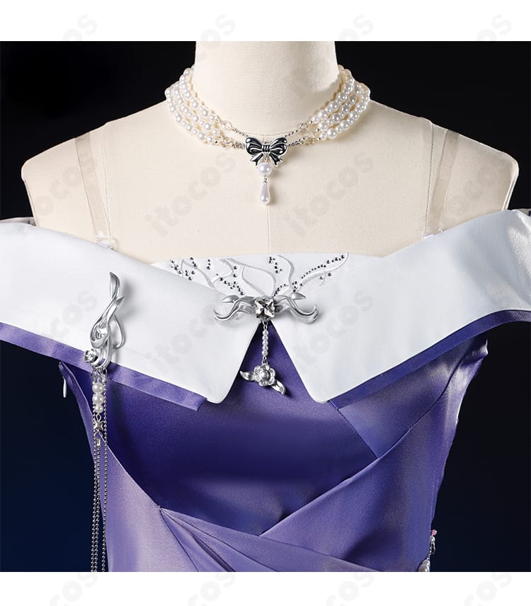 恋と深空 主人公「想い重なる時・巡る銀河」ネックレス・首飾りのクローズアップ。精巧な装飾と質感が分かるディテール