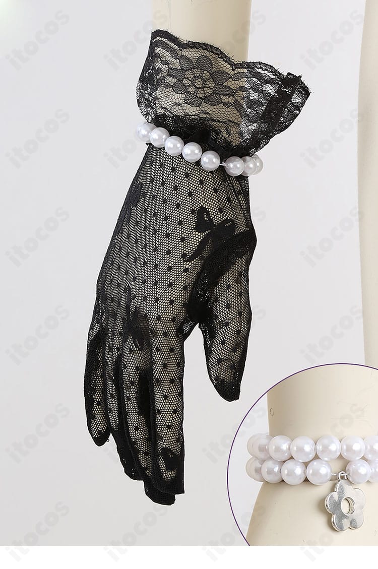 手袋装飾のディテール。指先までこだわった仕上げとステージ映えする質感のアップ。