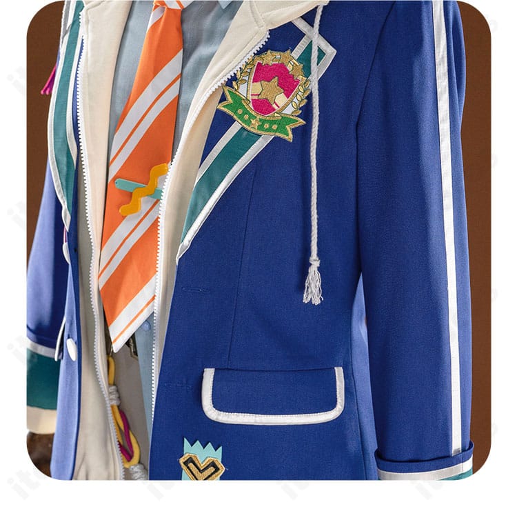 コートとインナーのレイヤード感が分かるカット｜写真映え重視