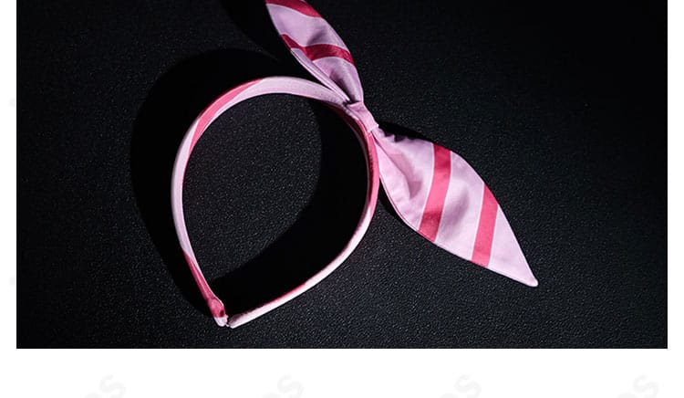 冴えない彼女の育てかた 加藤恵 水着コスプレのカチューシャ装飾ディテール。キャラクターらしさを引き立てるアクセントの質感を表示。