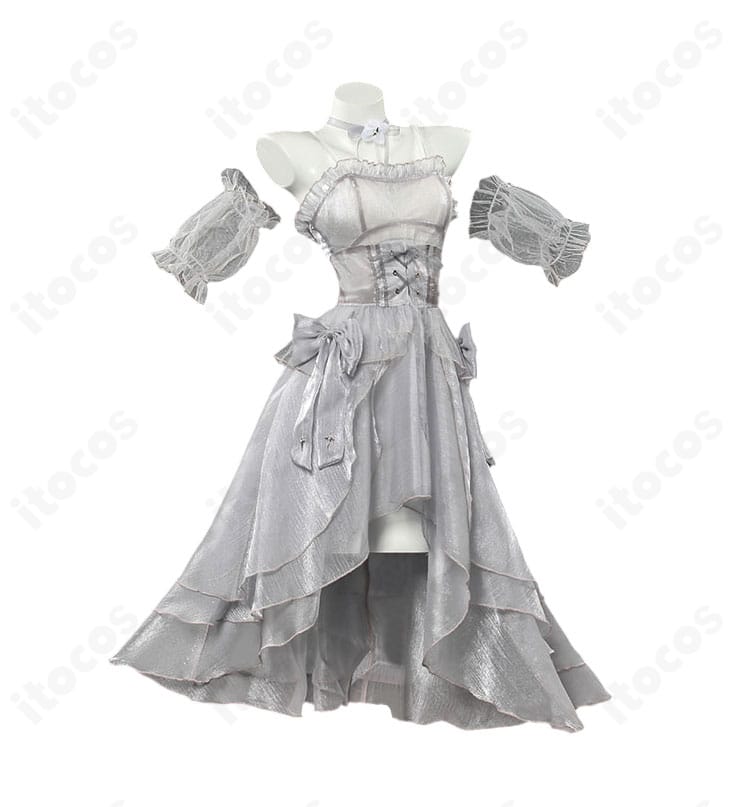 勝利の女神：NIKKE シンデレラ〈ガラスのプリンセス〉コスプレ衣装の側面ディテール。スカートの広がりとコルセットベルトのラインを強調した写真