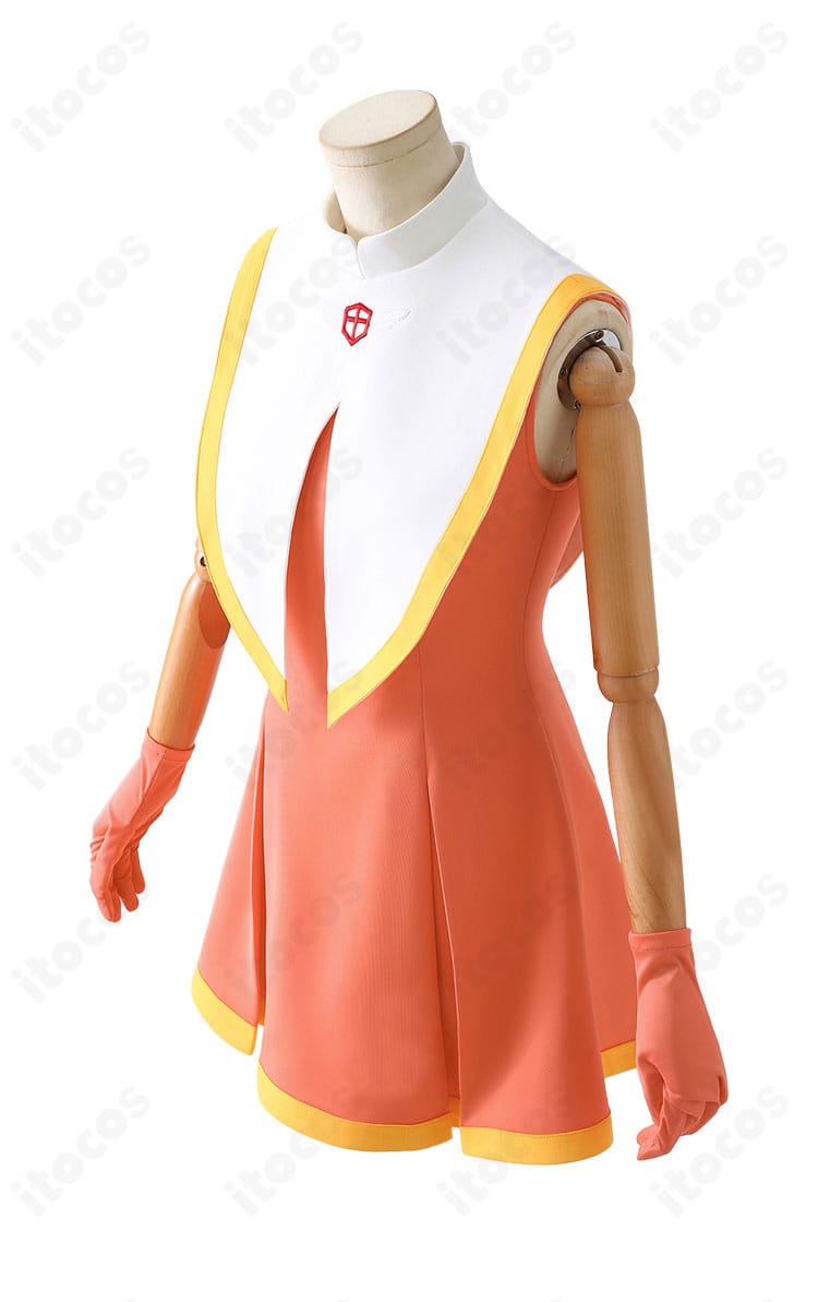 木之本桜 チア衣装の右側ディテール。袖口の処理、ステッチ幅、ラインテープの仕上げをクローズアップ。