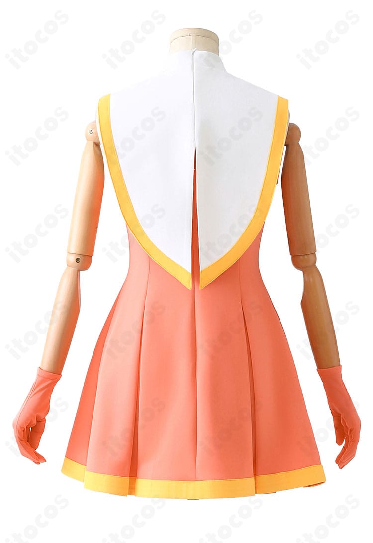 木之本桜 チアコスの背面全体図。背中ファスナーの位置と切替ライン、裾の落ち感を確認。